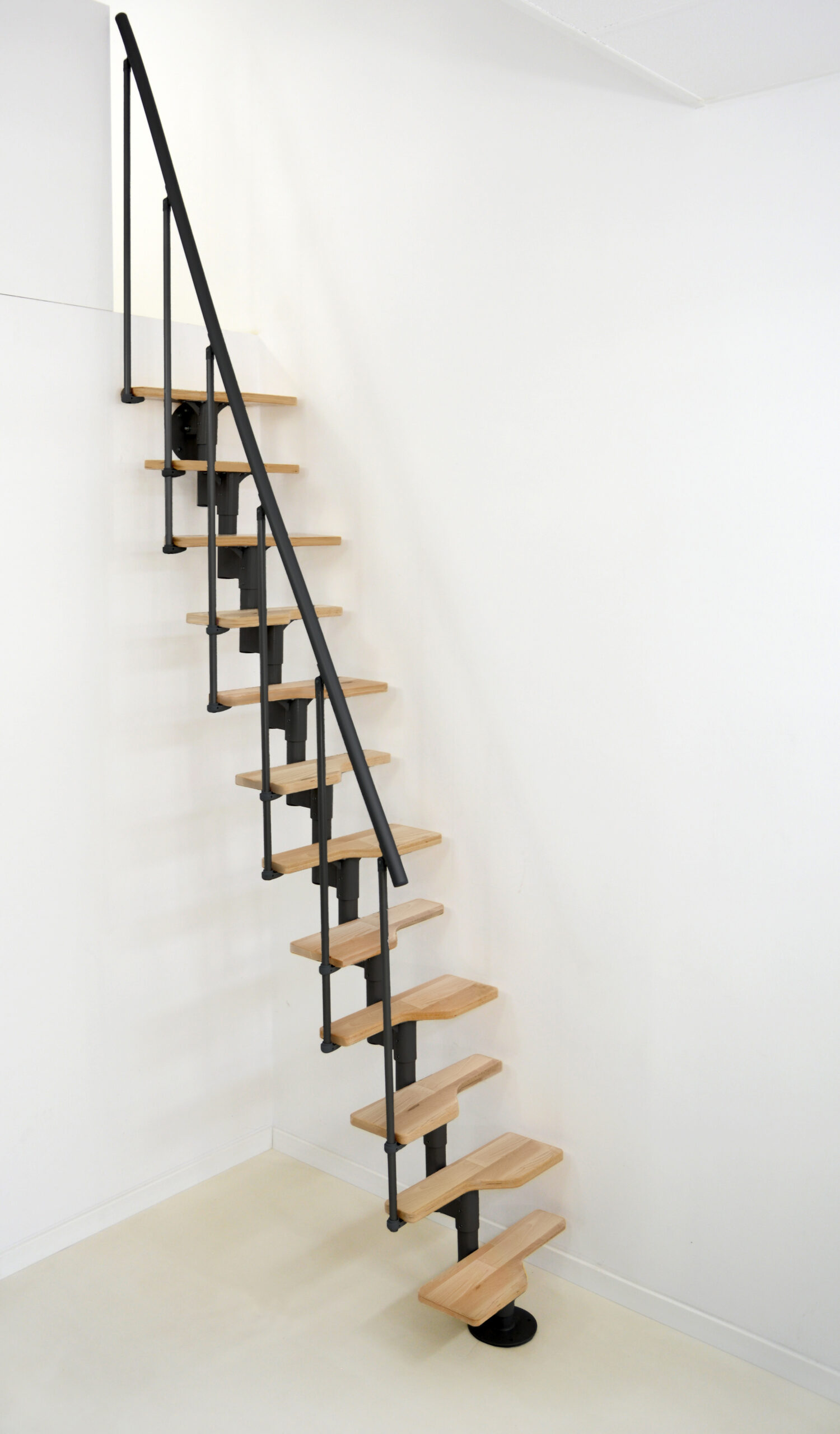 Vienna_beech_black VIENNA - immagine 1
